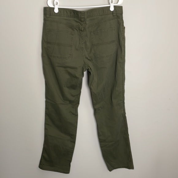 G.H. Bass & Co. Men’s Army Green 5-pocket Button & zip fly Pants- 34/32L - Picture 2 of 12